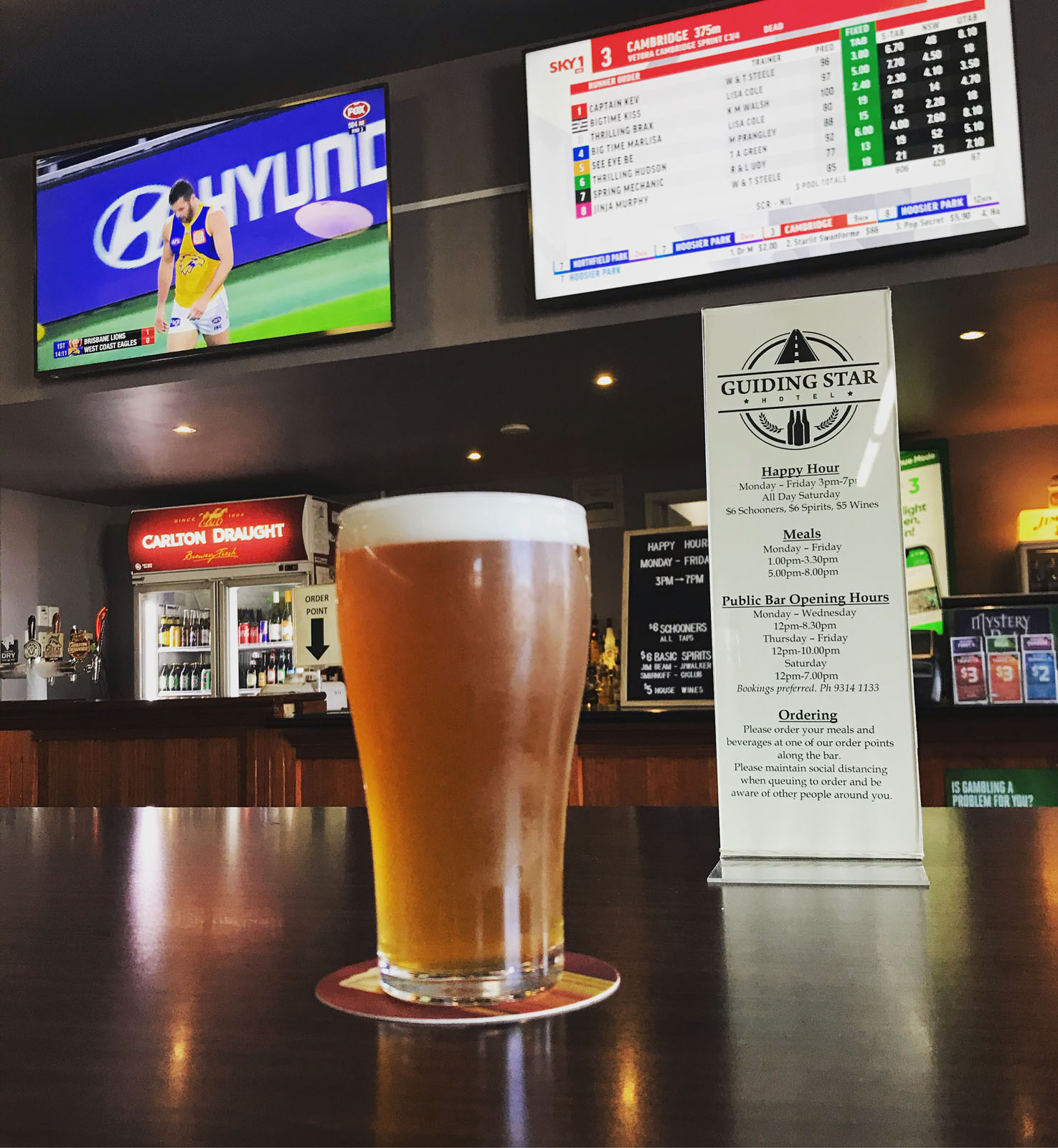 Sports Bar Brooklyn Guiding Star Hotel Family Pub Dining